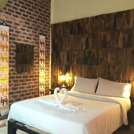 Baan Thai Homestay By Bgb Villas Ката-Біч Екстер'єр фото